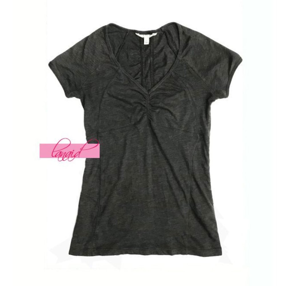 Athleta Fairfax Tee Charcoal Grey Heather V-Neck Ruched Cinched Anti-Bacterial